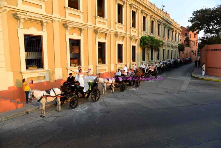 Mi Boda En Cartagena, paseo en coche_13